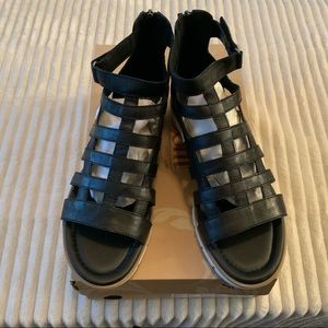Sofft Mahari Black Gladiator Sandals 9.5